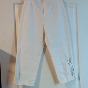 Embroidery capris